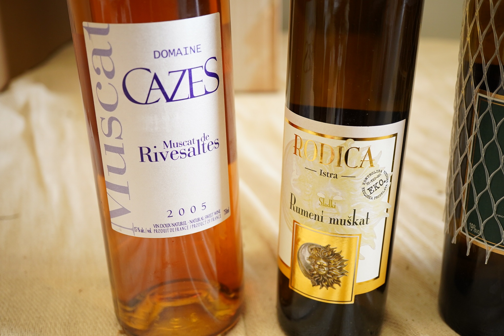 A mixed parcel of Muscat and Port